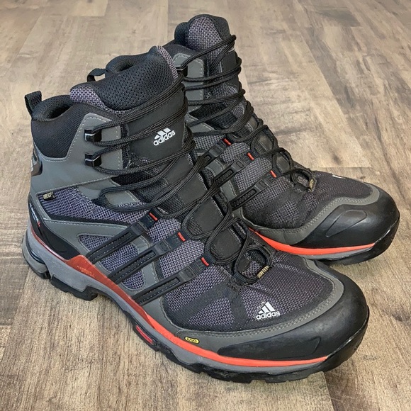 adidas terrex traxion